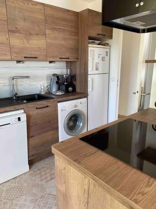 Appartement Bord De Mer Avec Garage Ментона Екстериор снимка